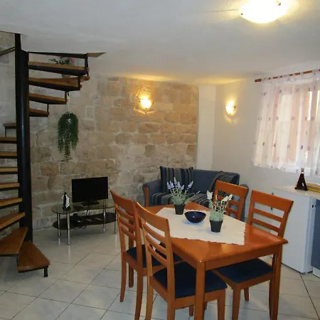 Marko Polo B Old Town Trogir Exterior photo